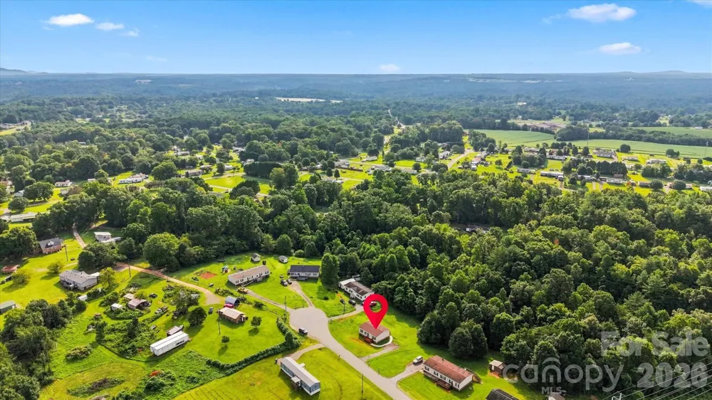 8660 Hollywood Drive Connelly Springs, NC 28612