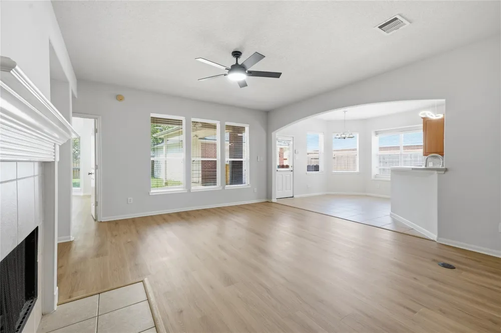 6165 Darlington Ct Court League City, TX 77573
