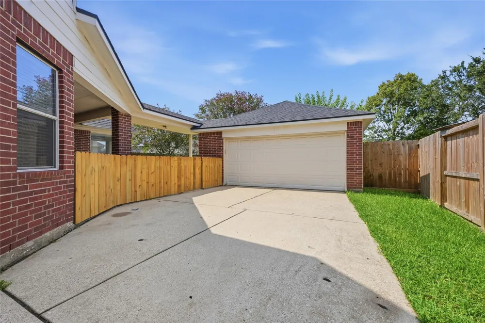 6165 Darlington Ct Court League City, TX 77573