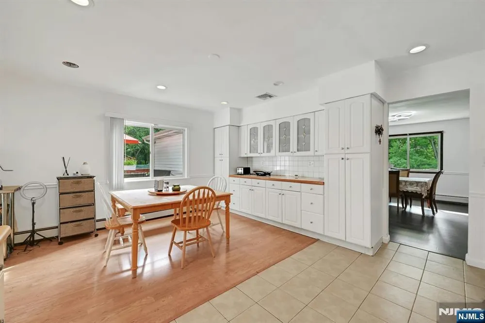 380 Ringwood Avenue Wanaque, NJ 07465