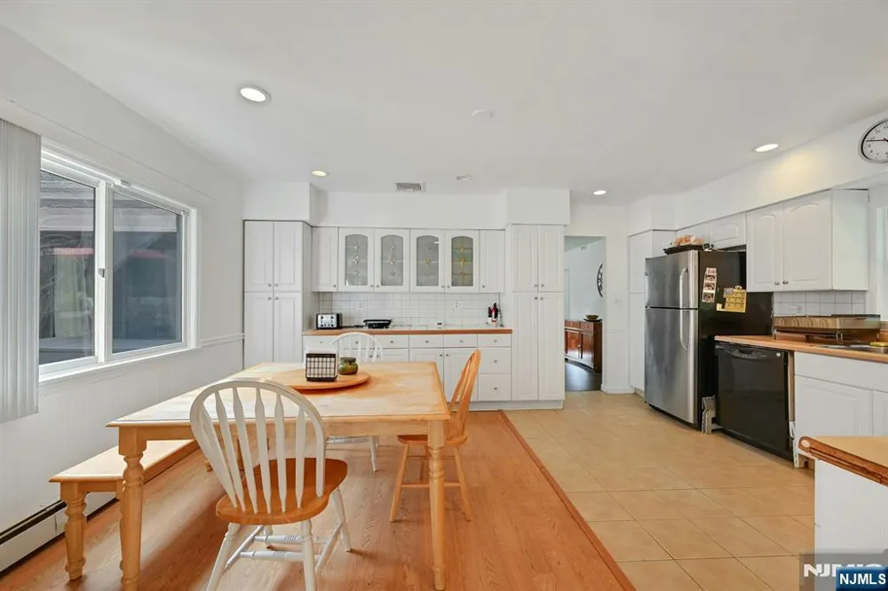 380 Ringwood Avenue Wanaque, NJ 07465