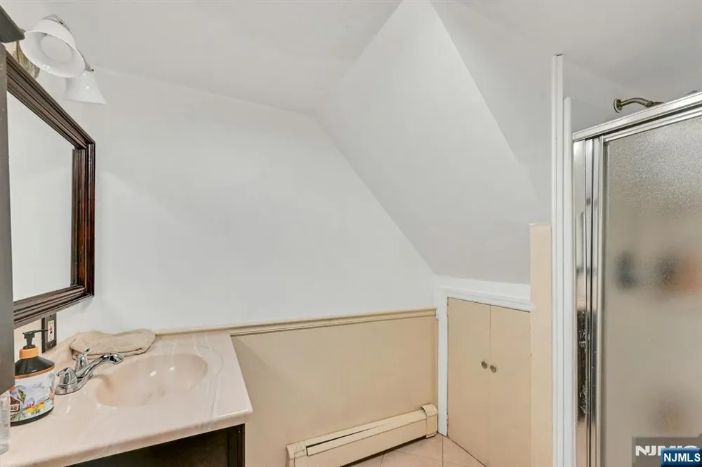 380 Ringwood Avenue Wanaque, NJ 07465