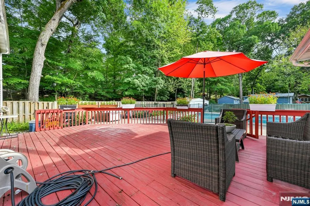 380 Ringwood Avenue Wanaque, NJ 07465