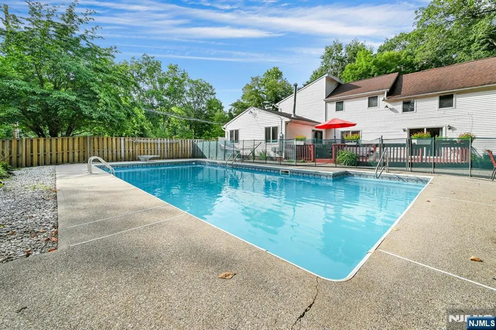 380 Ringwood Avenue Wanaque, NJ 07465