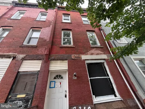 2210 17TH STREET