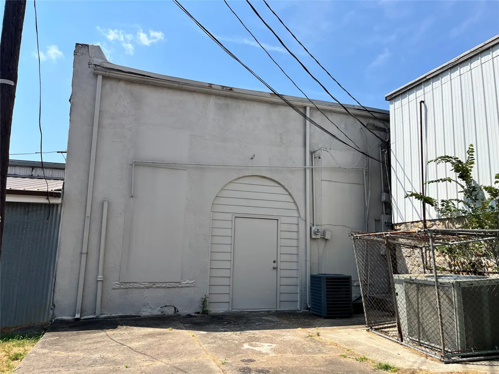 320 W Broadway Street Okemah, OK 74859