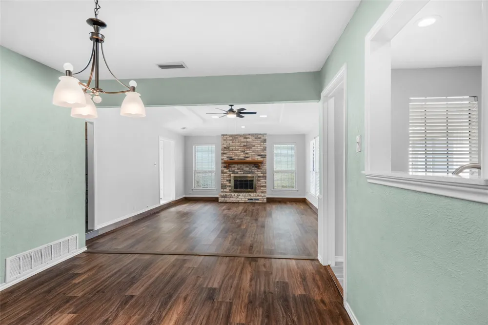 1206 Richland Oaks Drive Richardson, TX 75081