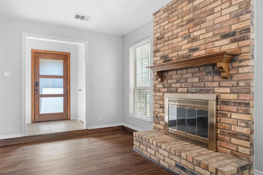 1206 Richland Oaks Drive Richardson, TX 75081