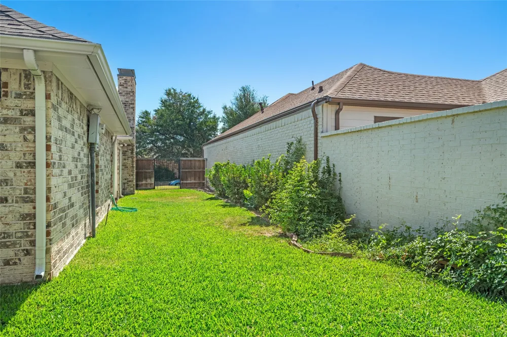 1206 Richland Oaks Drive Richardson, TX 75081