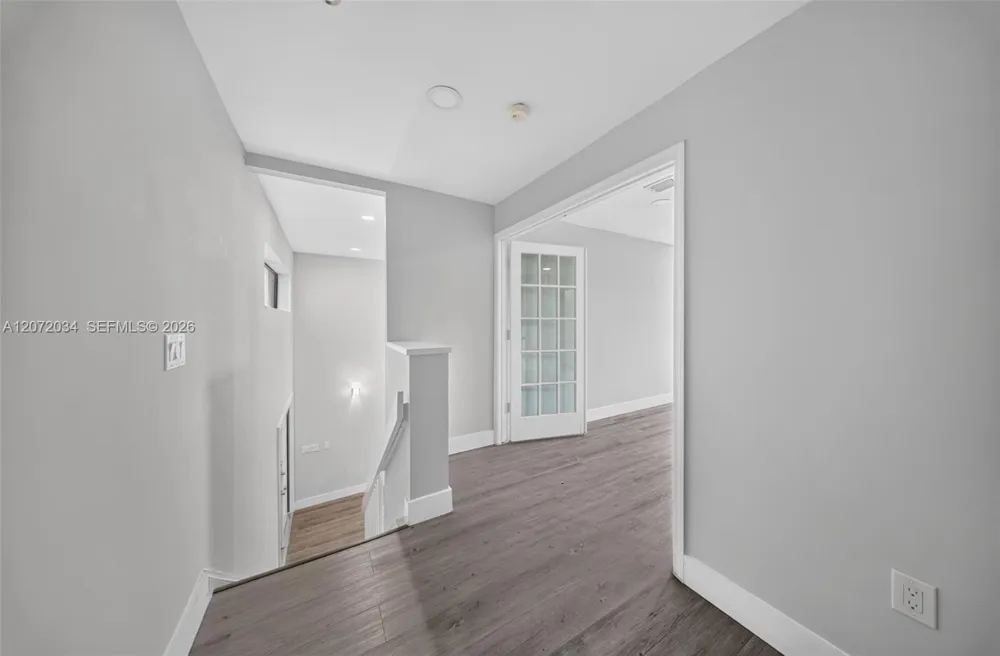 6637 NW 181st Ln Hialeah, FL 33015