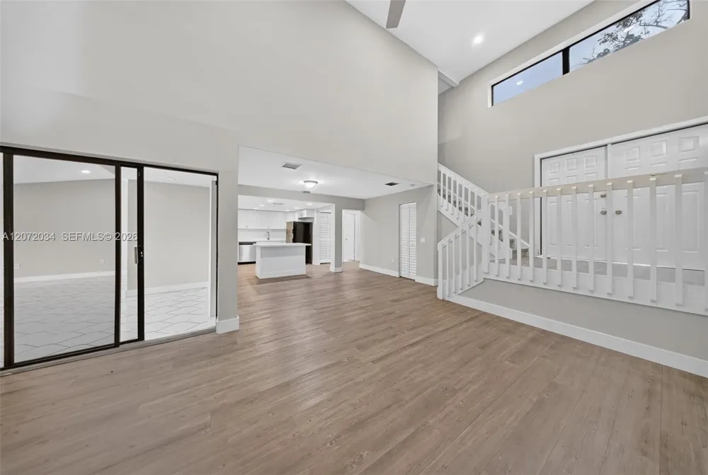 6637 NW 181st Ln Hialeah, FL 33015