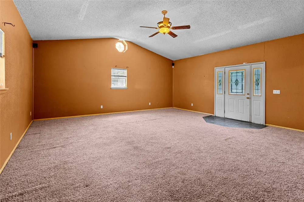 509 Sunset Strip Eufaula, OK 74432