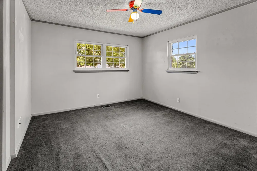 509 Sunset Strip Eufaula, OK 74432