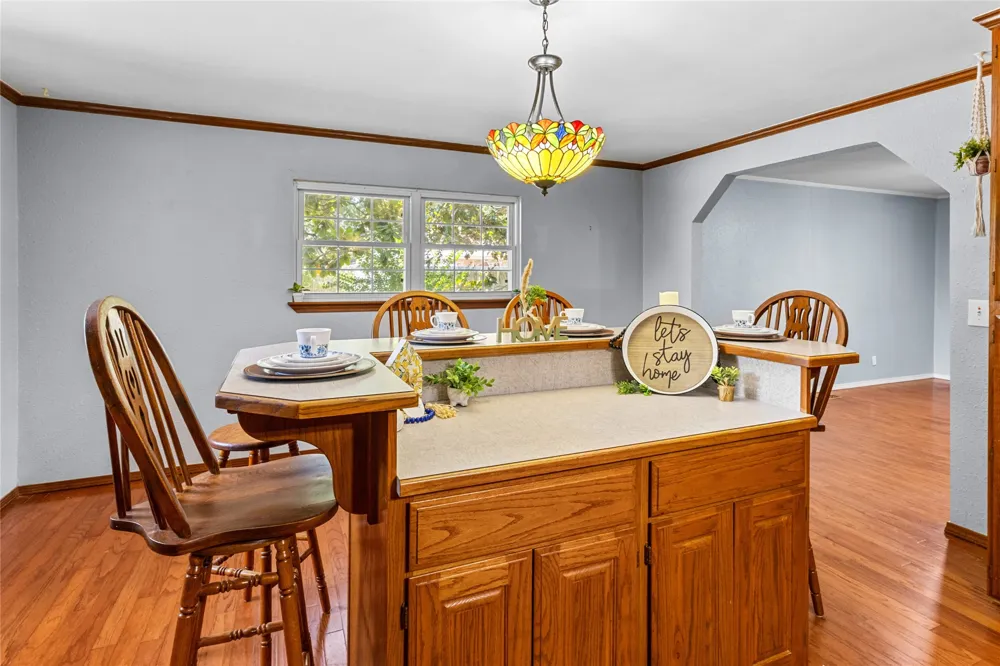 509 Sunset Strip Eufaula, OK 74432