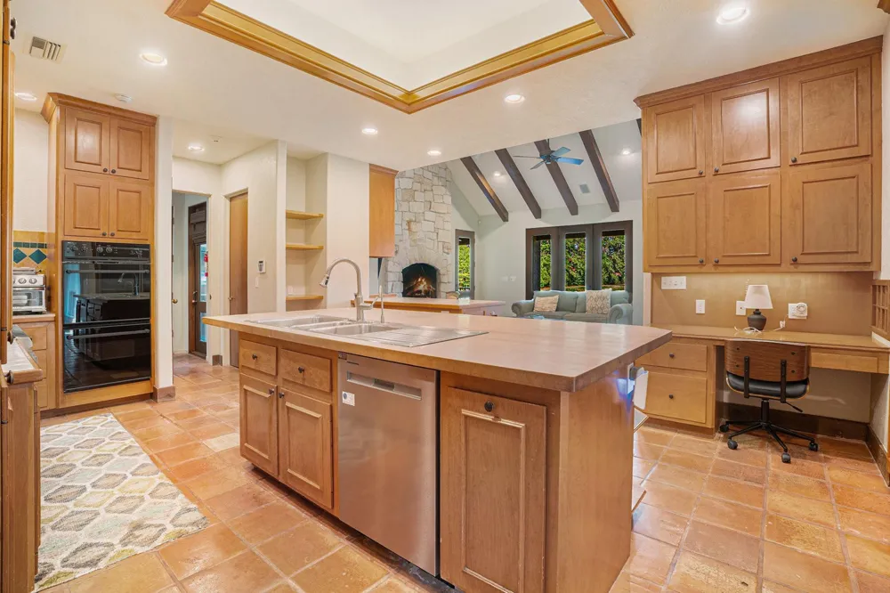 4615 Bayou Boulevard Baytown, TX 77521
