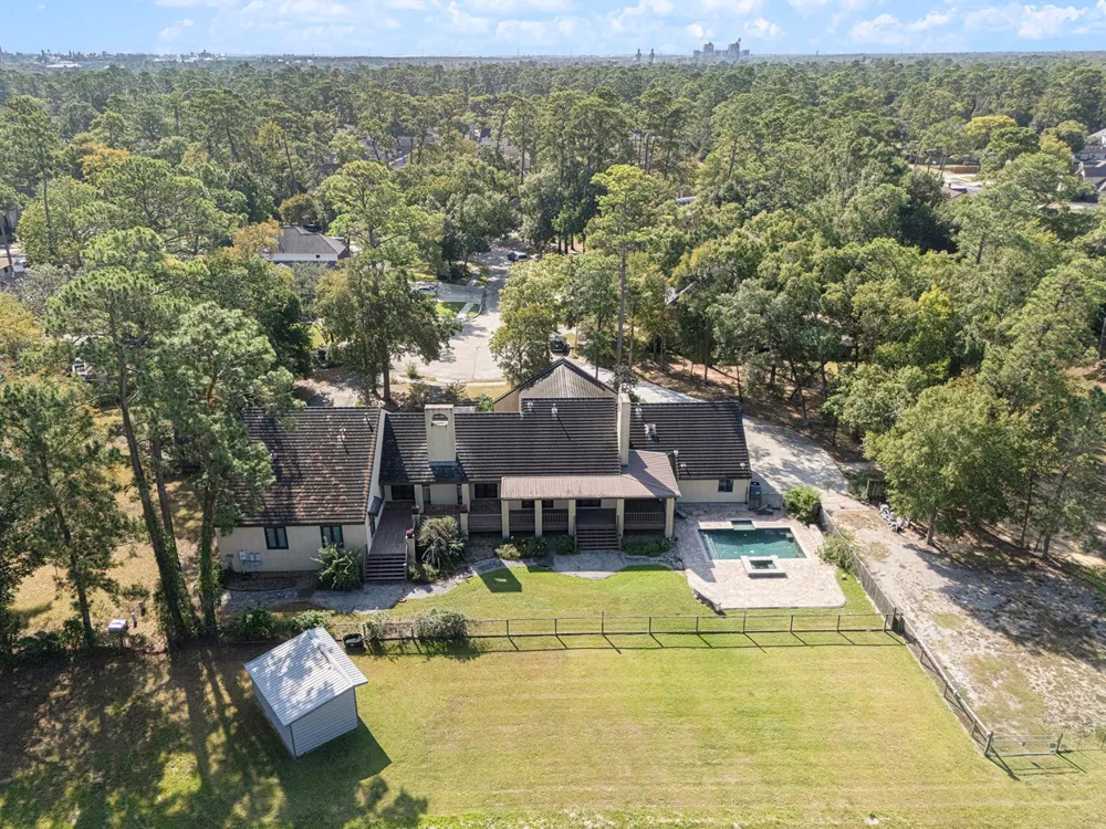 4615 Bayou Boulevard Baytown, TX 77521