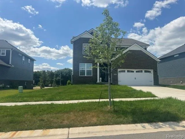 2882 Trillium Hills Drive Commerce Charter Township, MI 48382