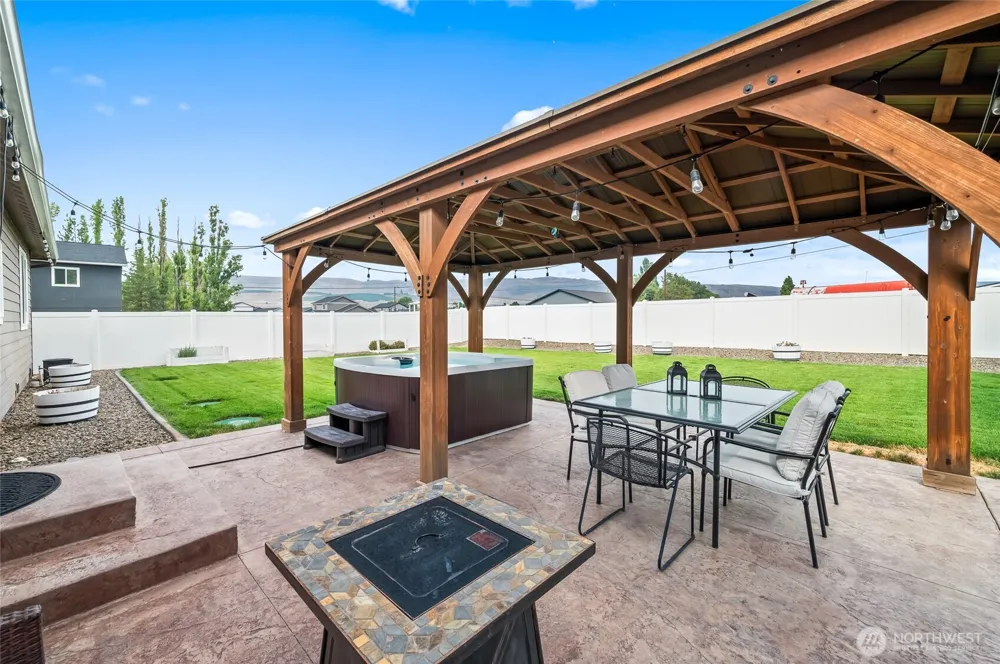 57 Margaux Loop Malaga, WA 98828