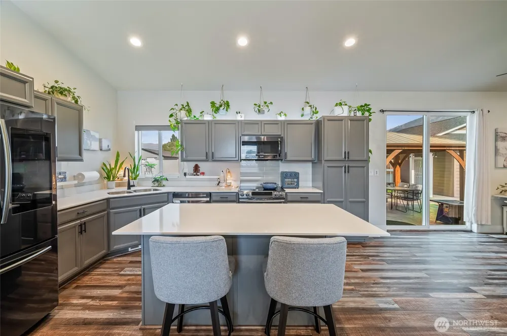 57 Margaux Loop Malaga, WA 98828
