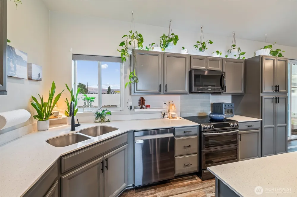 57 Margaux Loop Malaga, WA 98828