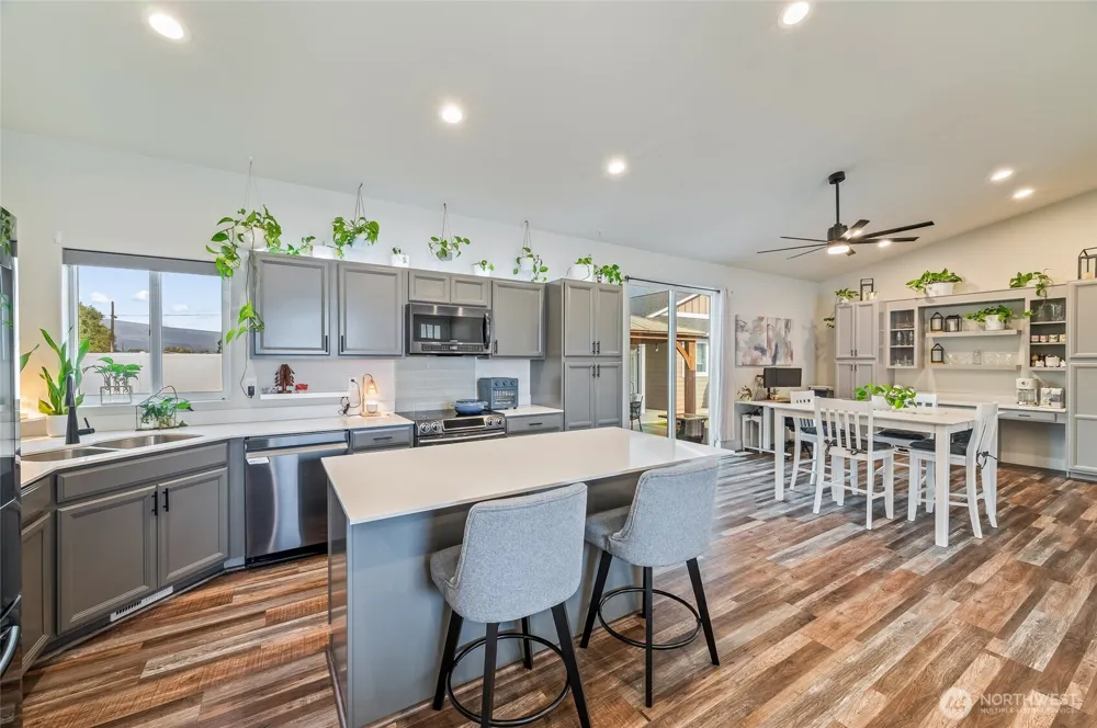 57 Margaux Loop Malaga, WA 98828