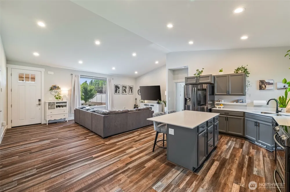 57 Margaux Loop Malaga, WA 98828