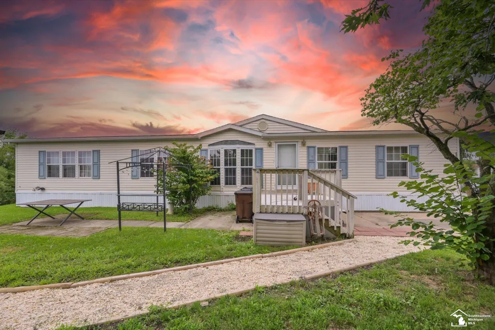 584 PINE TREE COURT Monroe Charter Township, MI 48162