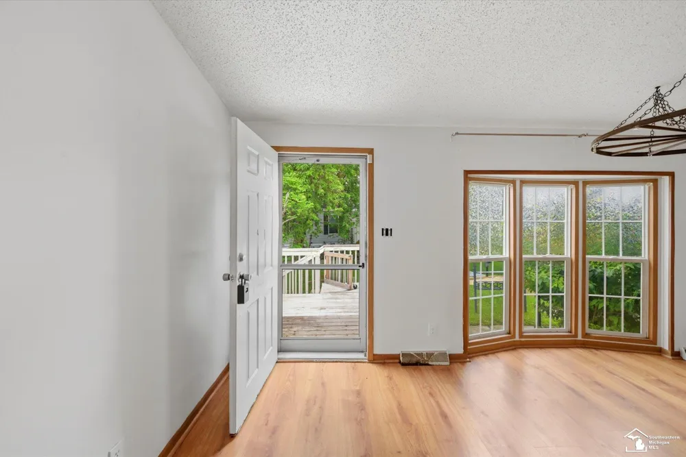 584 PINE TREE COURT Monroe Charter Township, MI 48162