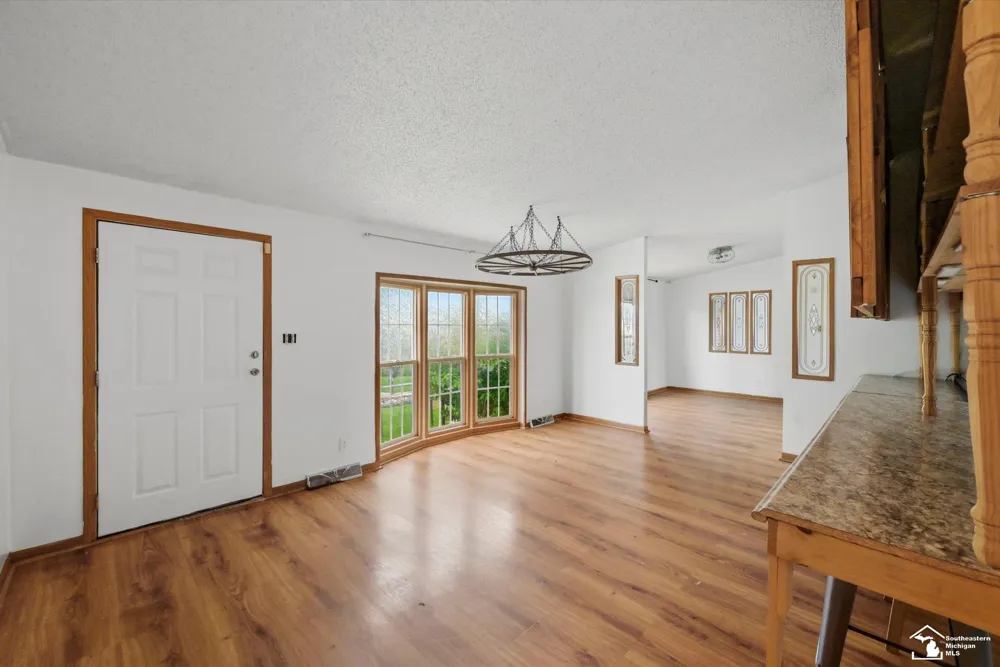 584 PINE TREE COURT Monroe Charter Township, MI 48162