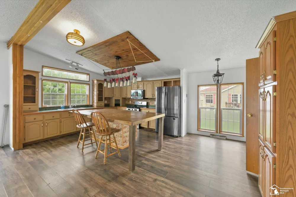 584 PINE TREE COURT Monroe Charter Township, MI 48162