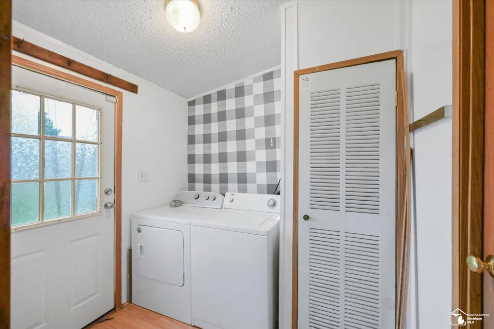 584 PINE TREE COURT Monroe Charter Township, MI 48162