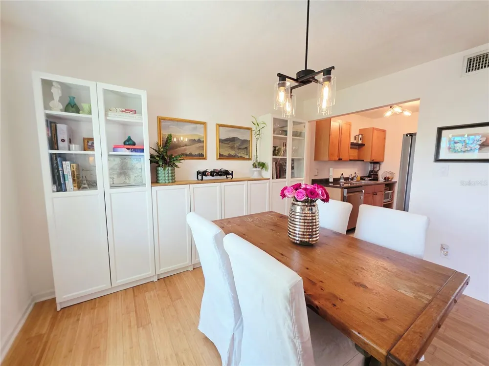 118 POMPANO DRIVE SE #B St Petersburg, FL 33705