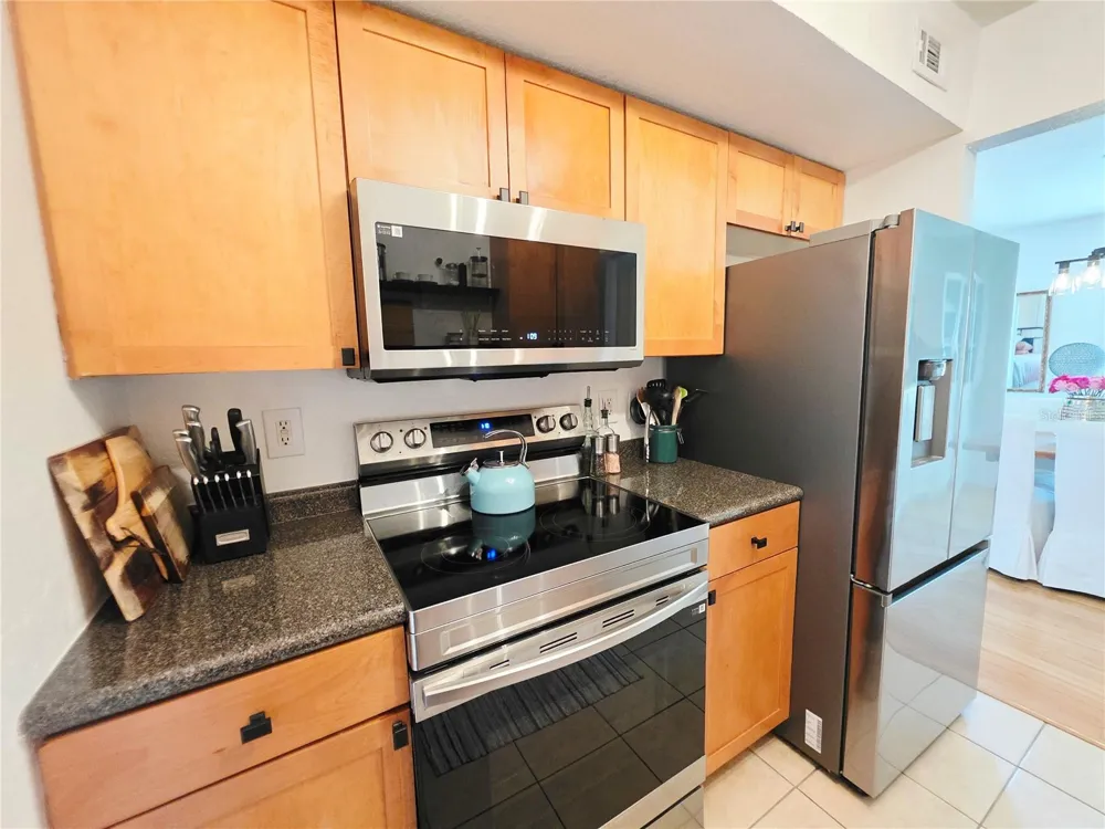 118 POMPANO DRIVE SE #B St Petersburg, FL 33705