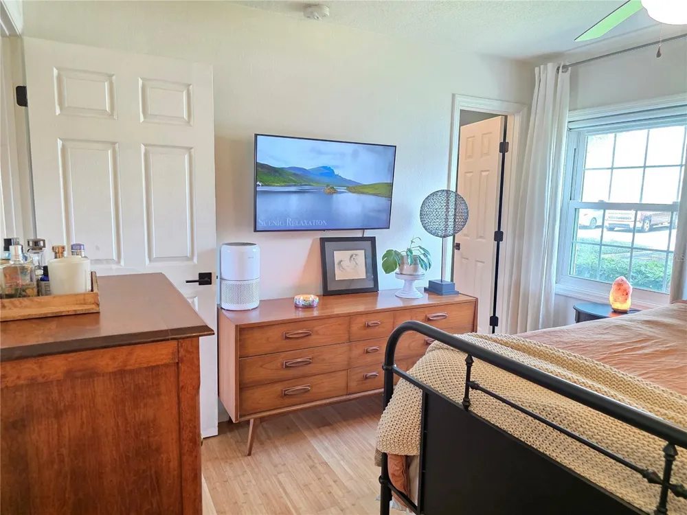 118 POMPANO DRIVE SE #B St Petersburg, FL 33705