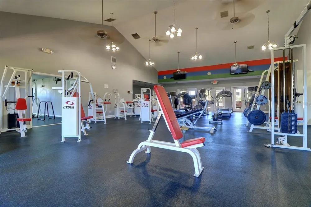 118 POMPANO DRIVE SE #B St Petersburg, FL 33705