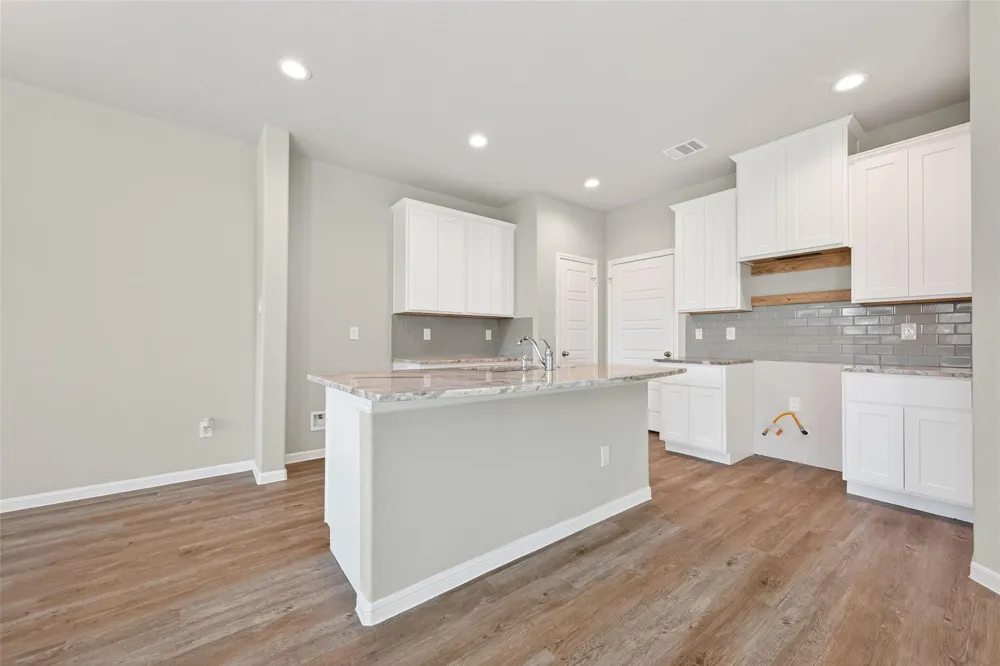 202 Emerald Thicket Lane Huffman, TX 77336