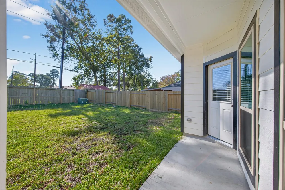 202 Emerald Thicket Lane Huffman, TX 77336