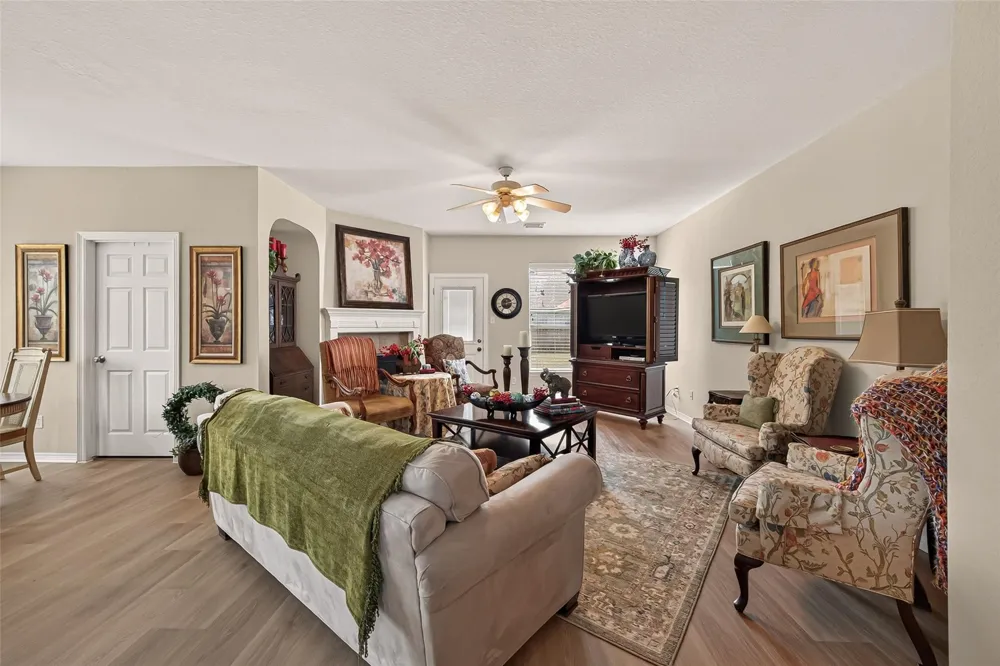 4719 Opal Brook Court Fresno, TX 77545