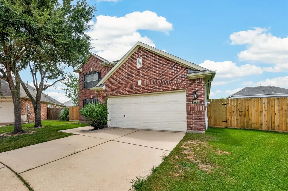 4719 Opal Brook Court Fresno, TX 77545