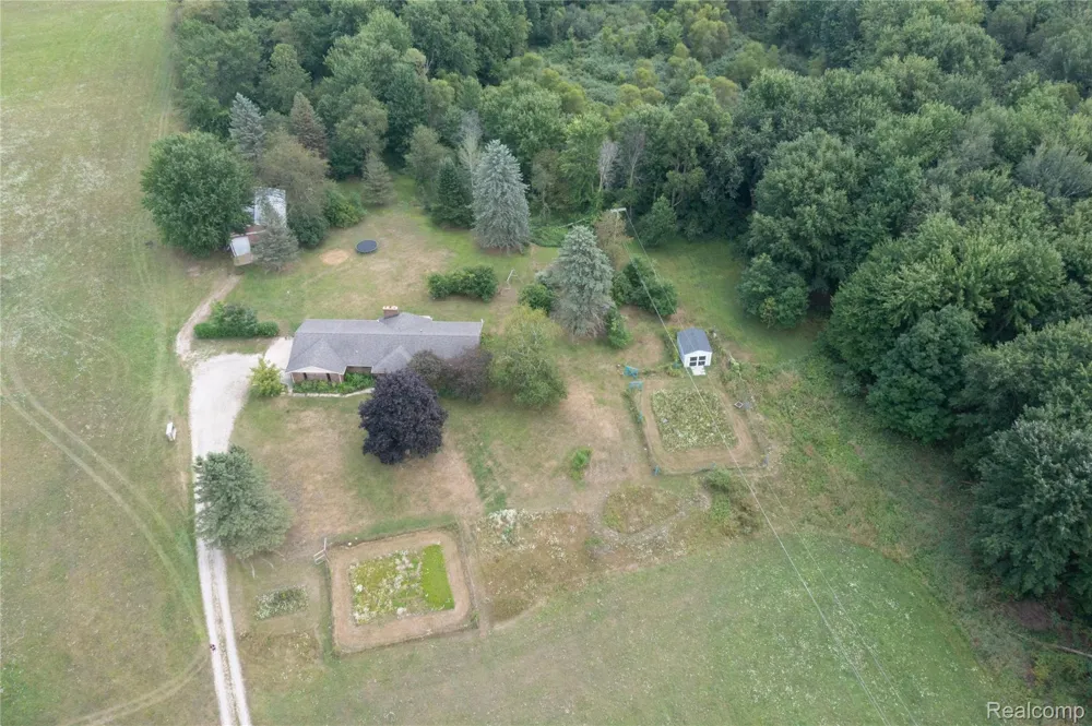 4177 Lake George Road Dryden Township, MI 48428