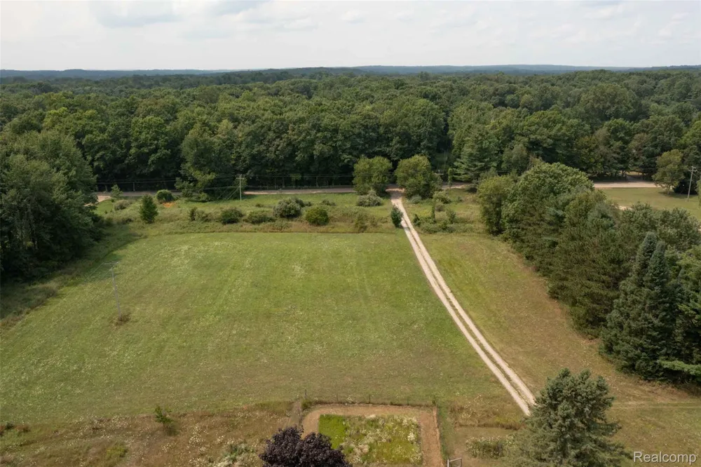 4177 Lake George Road Dryden Township, MI 48428
