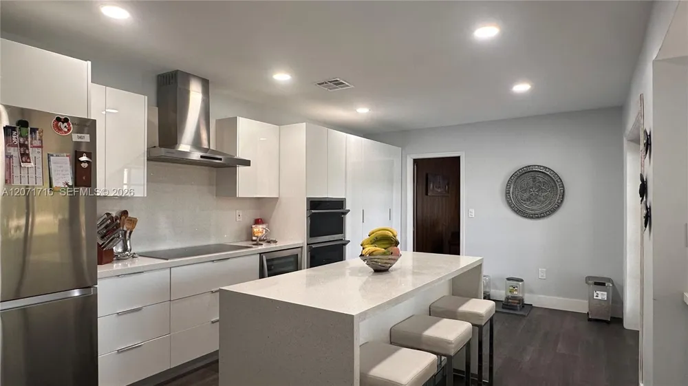 18921 W Oakmont Dr Hialeah, FL 33015