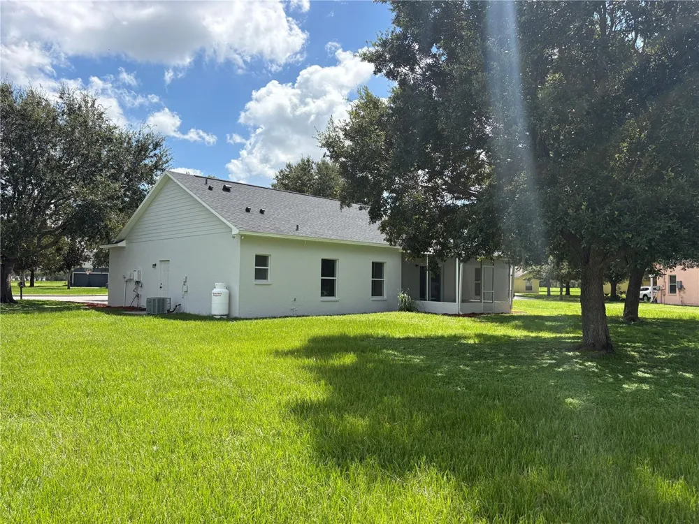 1415 CRISTO REY PLACE Plant City, FL 33566