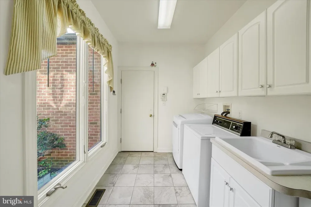 7 STABLER CIRCLE Wilmington, DE 19807