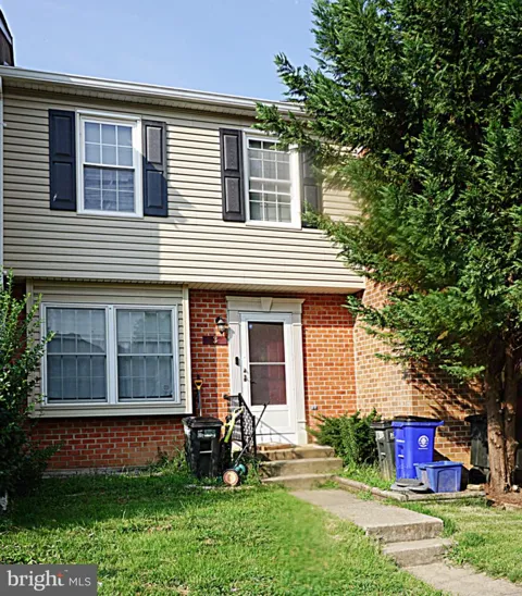 3 CRYSTAL ROCK COURT