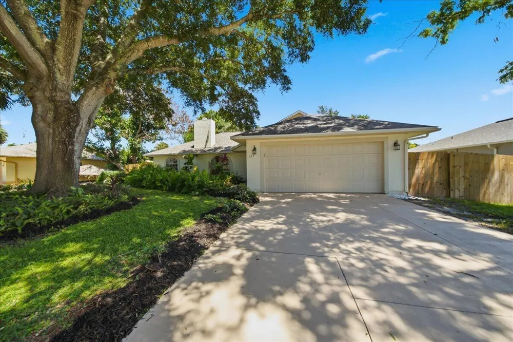 725 WENTWORTH STREET Sebastian, FL 32958