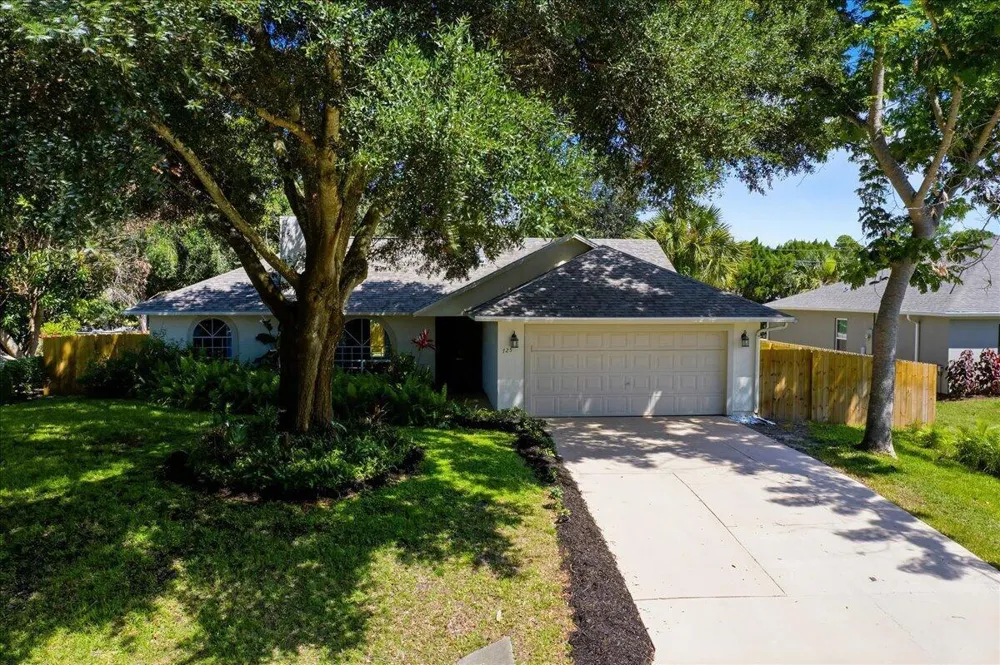 725 WENTWORTH STREET Sebastian, FL 32958