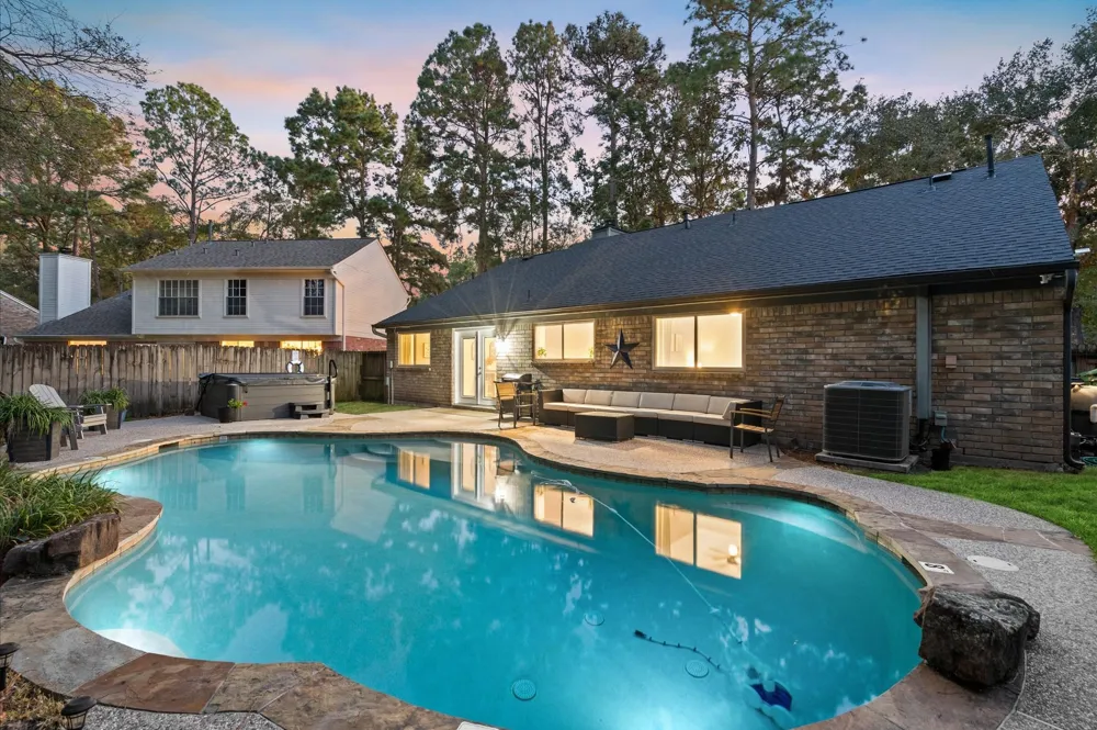 39 Still Corner Place The Woodlands, TX 77381