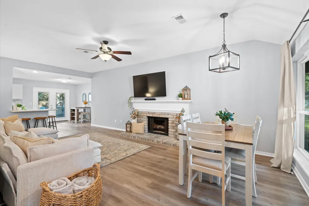 39 Still Corner Place The Woodlands, TX 77381