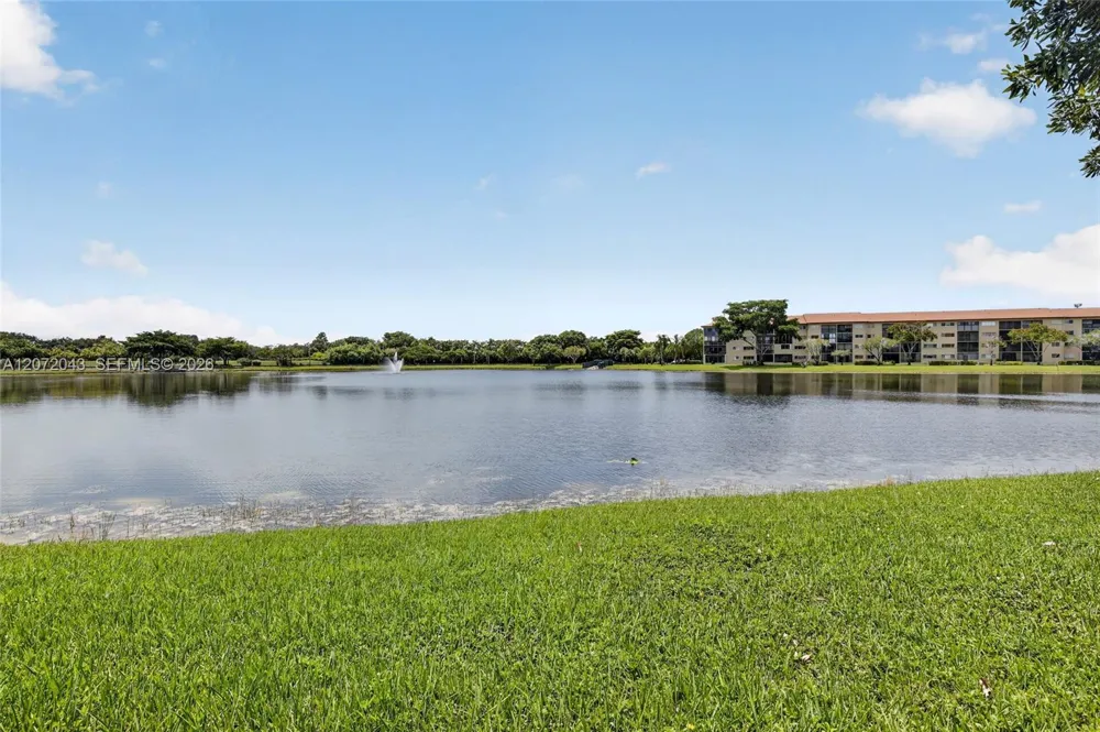 13800 SW 14th St #114C Pembroke Pines, FL 33027